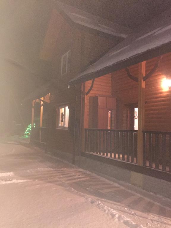 Сонячні Карпати Hotel Slavske Buitenkant foto